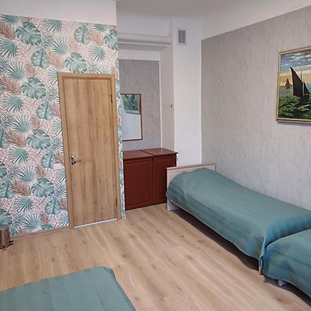 Green Oaks Private Rooms With Private Shower Kłajpeda Zewnętrze zdjęcie