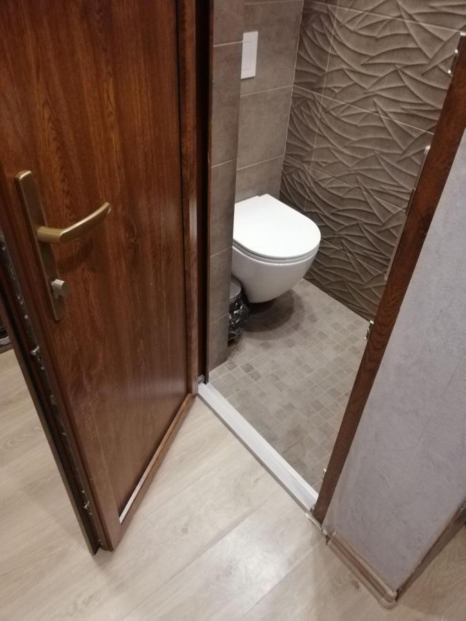 Green Oaks Private Rooms With Private Shower Kłajpeda Zewnętrze zdjęcie