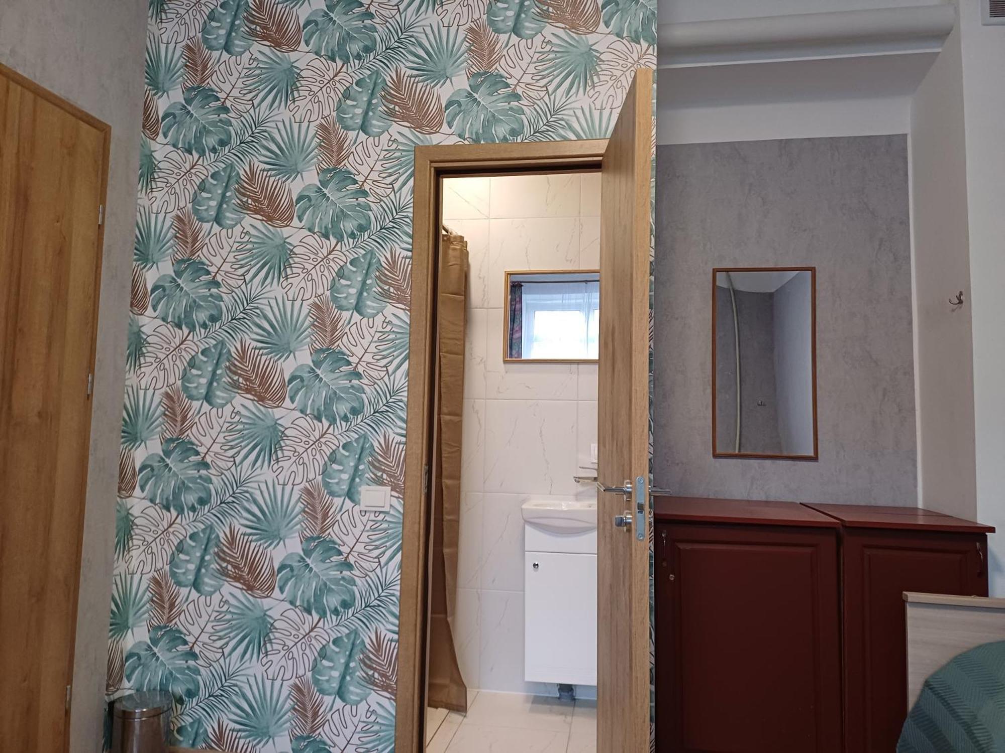 Green Oaks Private Rooms With Private Shower Kłajpeda Zewnętrze zdjęcie